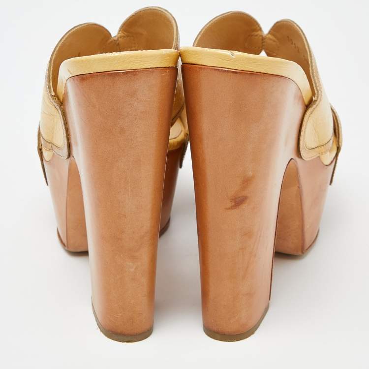 مملوكة مسبقًا Sergio Rossi Yellow Leather Wooden Platform Slide Sandals Size 38