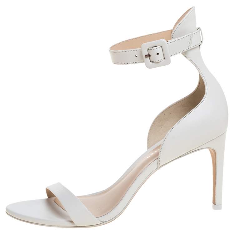 مملوكة مسبقًا Sophia Webster White Leather Nicole Ankle Cuff Sandals Size 37.5 