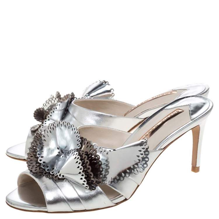 مملوكة مسبقًا Sophia Webster Metallic Silver Laser Cut Leather Soleil Mules Size 36