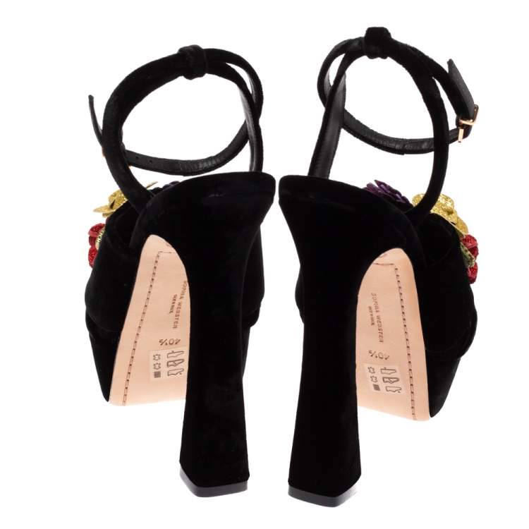 مملوكة مسبقًا Sophia Webster Black Velvet Flower Embellished Platform Ankle Strap Sandals Size 40.5