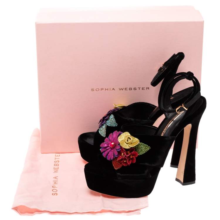 مملوكة مسبقًا Sophia Webster Black Velvet Flower Embellished Platform Ankle Strap Sandals Size 40.5