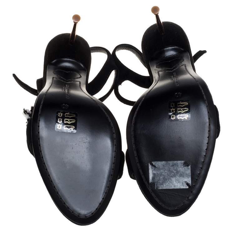 مملوكة مسبقًا Sophia Webster Black Suede Layla Pom Pom Embellished T-Strap Sandals Size 40