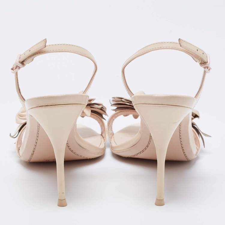 مملوكة مسبقًا Sophia Webster Beige Patent Leather Lilico Applique Sandals Size 40
