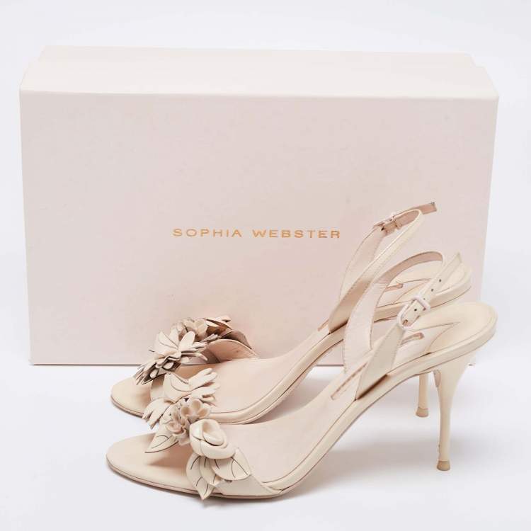 مملوكة مسبقًا Sophia Webster Beige Patent Leather Lilico Applique Sandals Size 40