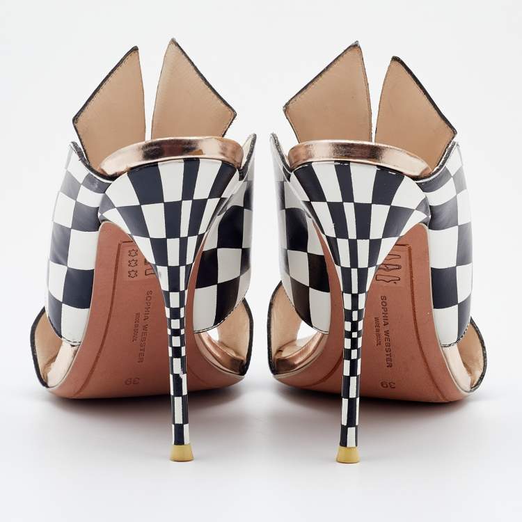 مملوكة مسبقًا Sophia Webster White/Black Check Print Leather Slide Sandals Size 39