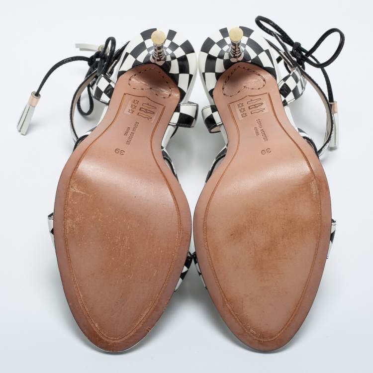 مملوكة مسبقًا Sophia Webster White/Black Checkered Leather Poppy Sandals Size 39