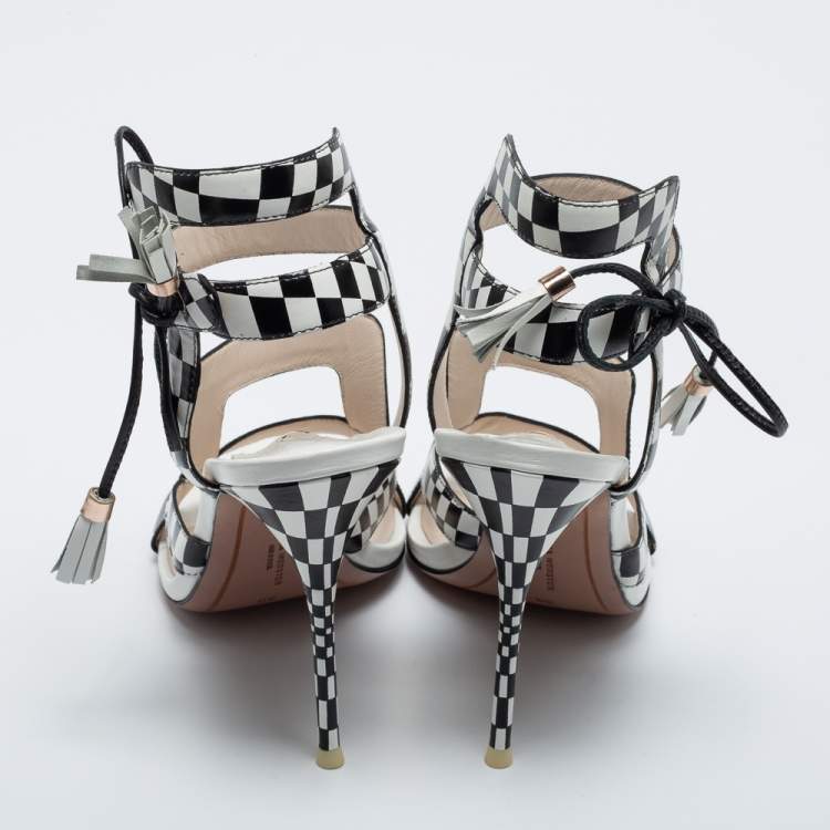 مملوكة مسبقًا Sophia Webster White/Black Checkered Leather Poppy Sandals Size 39