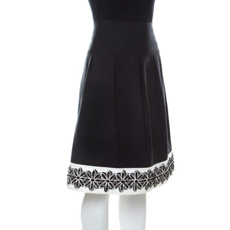 Pre Owned St. John Black Stretch Cotton Contrast Hem Floral Applique Detail Skirt L