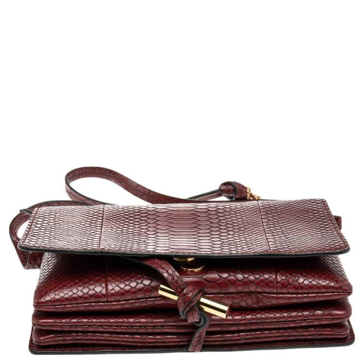 مملوكة مسبقًا Stella McCartney Burgundy Python Faux Leather Clutch 