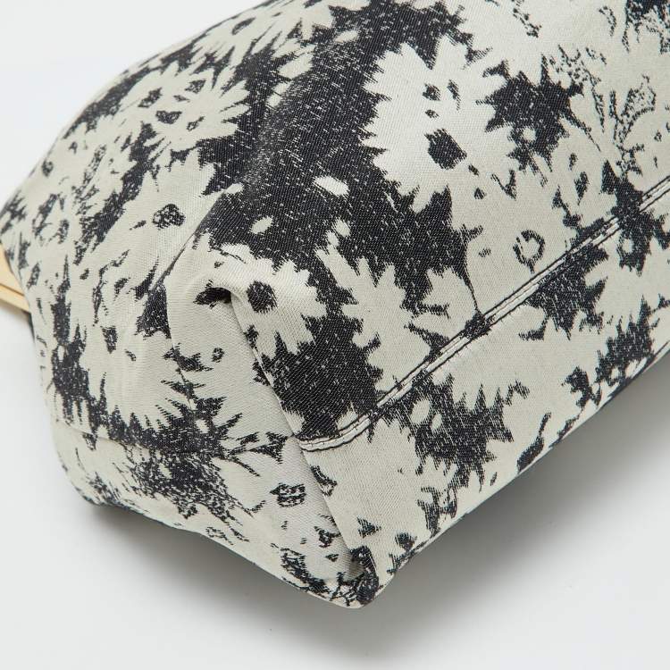 Pre Owned Stella McCartney Grey Canvas Floral Printed Oversized Daisy Clutch