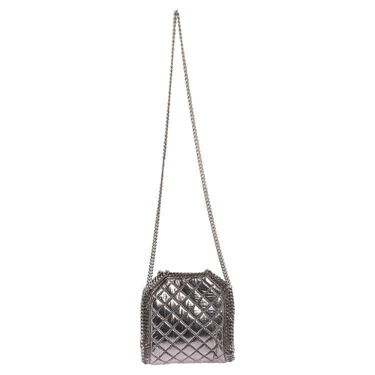 مملوكة مسبقًا Stella McCartney Metallic Silver Faux Patent Leather Tiny Falabella Crossbody Bag