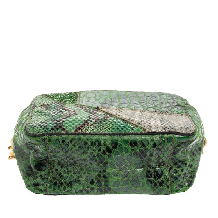 مملوكة مسبقًا Stella McCartney Green Faux Python Effect Suede and Glitter Crossbody Bag