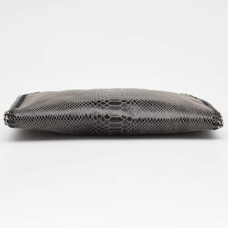 مملوكة مسبقًا Stella McCartney Grey Python Embossed Falabella Clutch