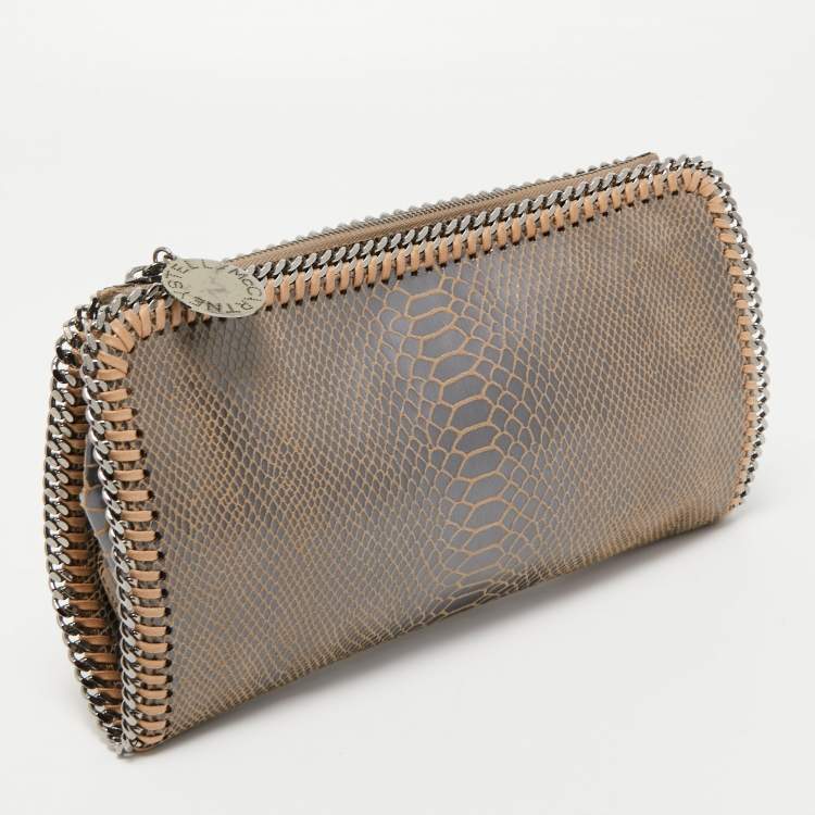 مملوكة مسبقًا Stella McCartney Silver/Beige Faux Suede Falabella Clutch