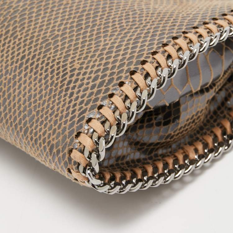 مملوكة مسبقًا Stella McCartney Silver/Beige Faux Suede Falabella Clutch