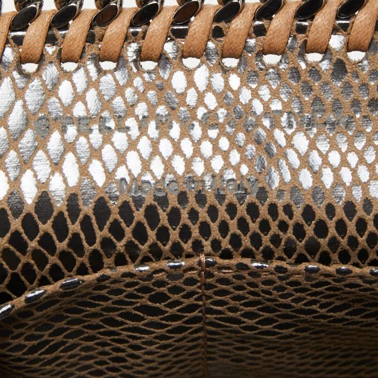 مملوكة مسبقًا Stella McCartney Silver/Beige Faux Suede Falabella Clutch