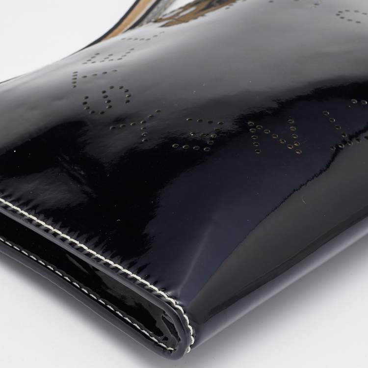 Pre Owned Stella McCartney Black Patent Leather Zip Wristlet Clutch