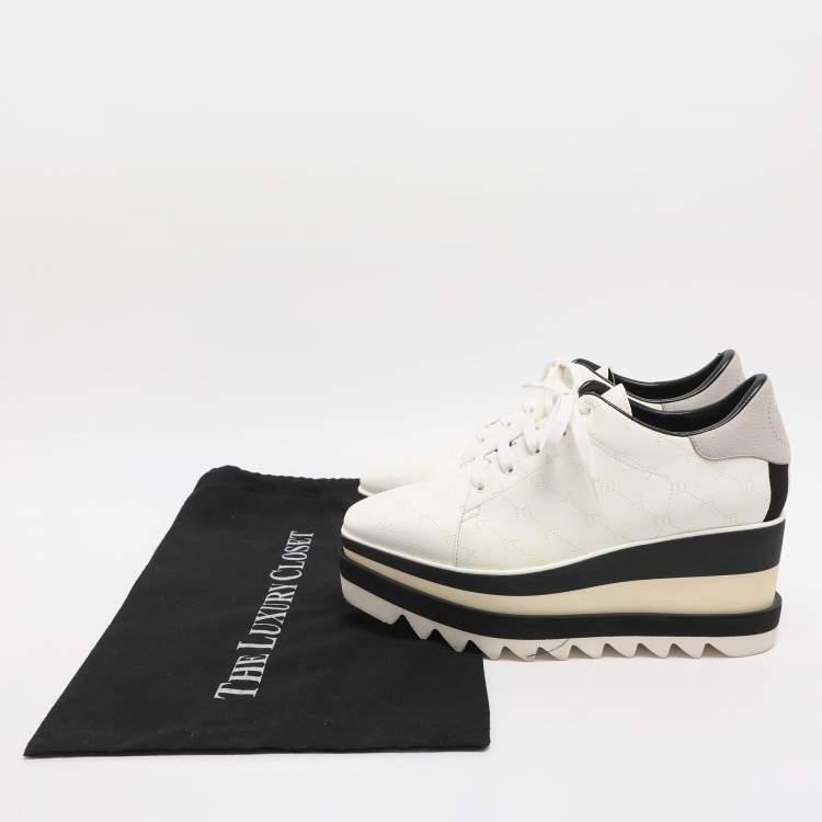 مملوكة مسبقًا Stella McCartney Elyse Size 36.5 White Perforated Faux Leather Derby