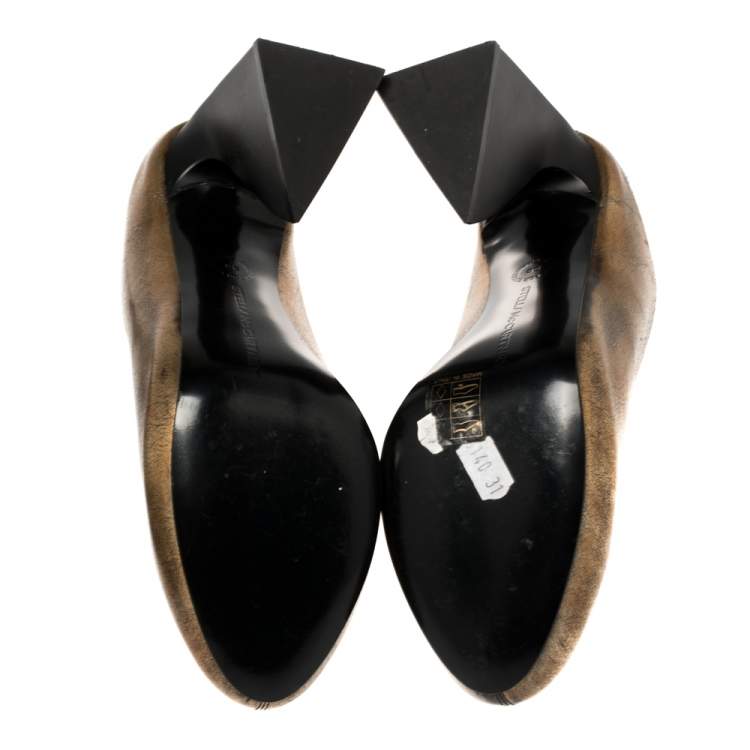 Pre Owned Stella McCartney Gold Faux Leather Vanessa Mule Sandals Size 36