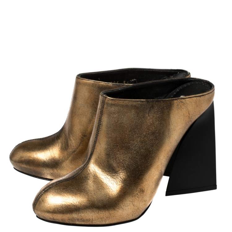 Pre Owned Stella McCartney Gold Faux Leather Vanessa Mule Sandals Size 36