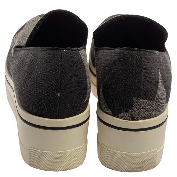 مملوكة مسبقًا Stella McCartney Dark Grey Star Binx Canvas  Platform Slip-On Sneaker Size 40