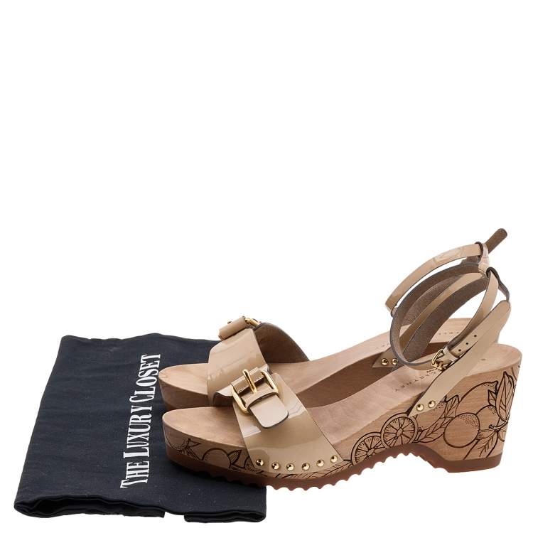 Pre Owned Stella McCartney Beige Faux Patent Leather Linda Wedge Sandals Size 40
