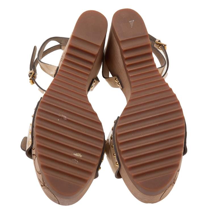 Pre Owned Stella McCartney Beige Faux Patent Leather Linda Wedge Sandals Size 40