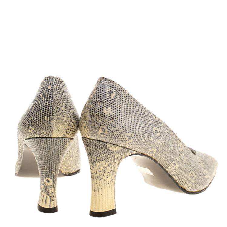 Pre Owned Stuart Weitzman Two Tone Lizard Leather Pumps Size 38.5
