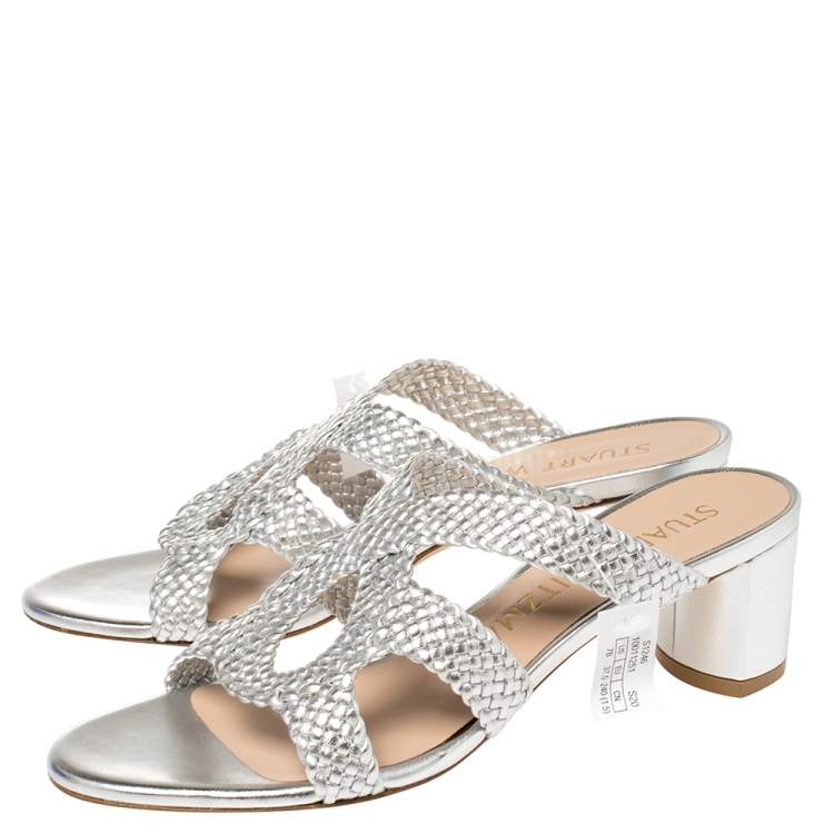 مملوكة مسبقًا Stuart Weitzman Silver Leather The Sarita Sandals Size 37.5