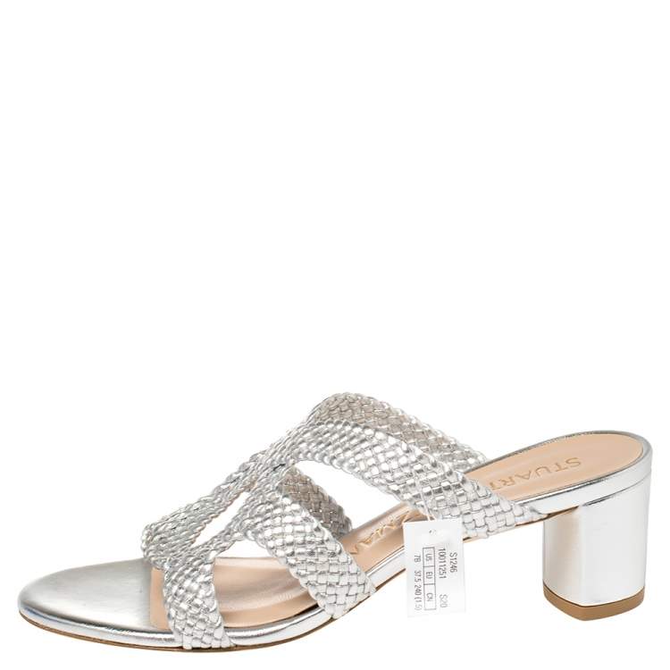 مملوكة مسبقًا Stuart Weitzman Silver Leather The Sarita Sandals Size 37.5