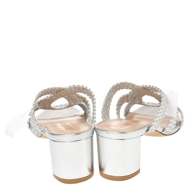 مملوكة مسبقًا Stuart Weitzman Silver Leather The Sarita Sandals Size 37.5