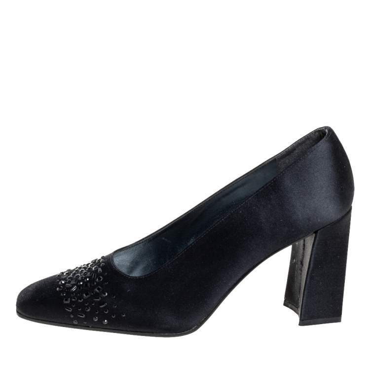 Pre Owned Stuart Weitzman Black Satin Embellished Pumps Size 39.5