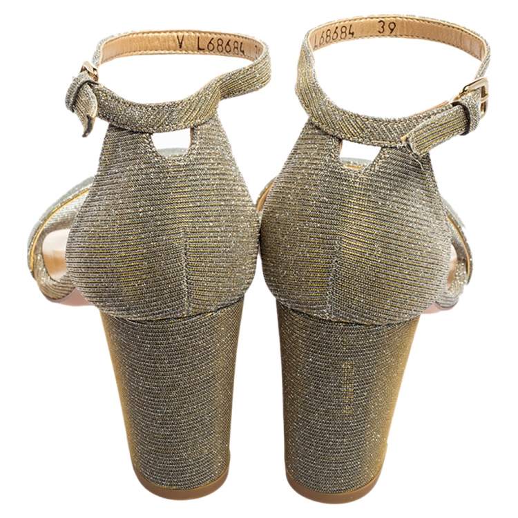 مملوكة مسبقًا Stuart Weitzman Grey/Silver Fabric Nudist  Ankle Strap Open Toe Sandals Size 39