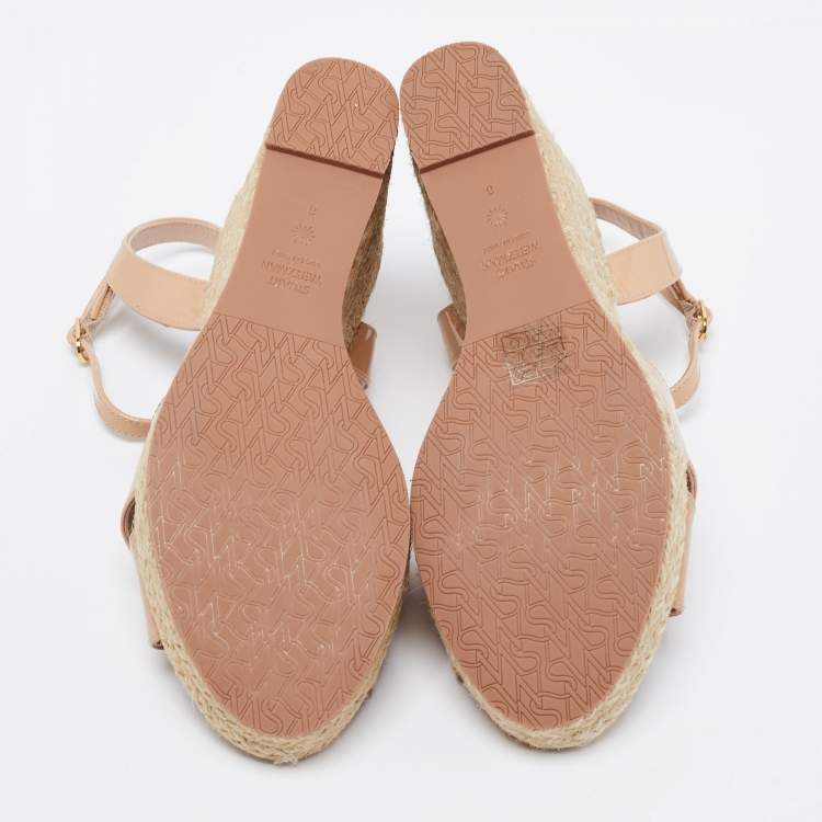 مملوكة مسبقًا Stuart Weitzman Beige Patent Leather Rosemarie Wedge Espadrille Sandals Size 38.5