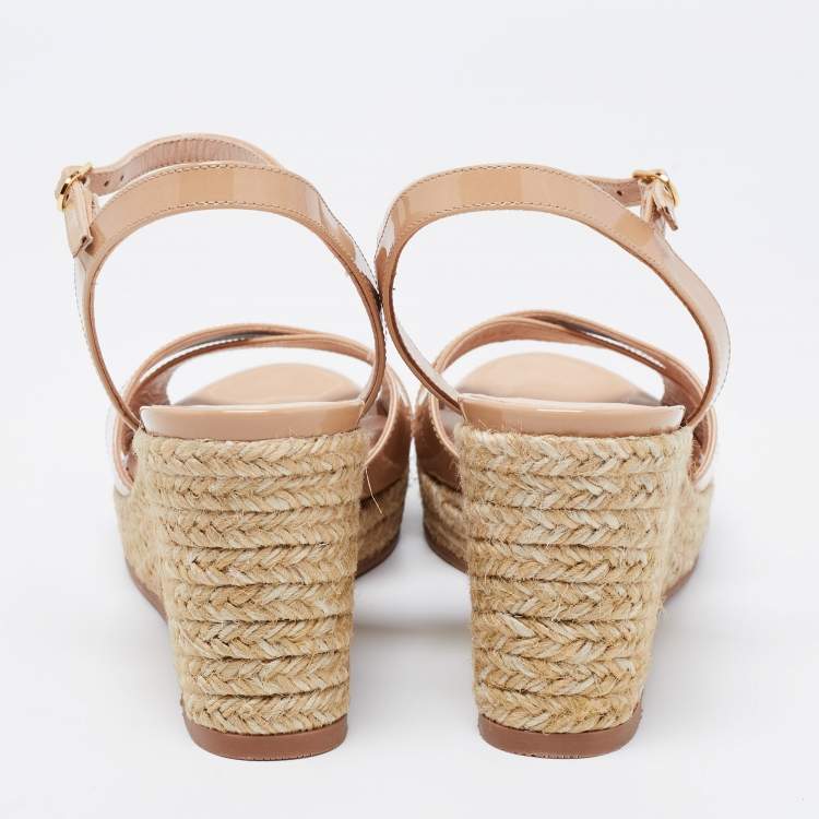 مملوكة مسبقًا Stuart Weitzman Beige Patent Leather Rosemarie Wedge Espadrille Sandals Size 38.5