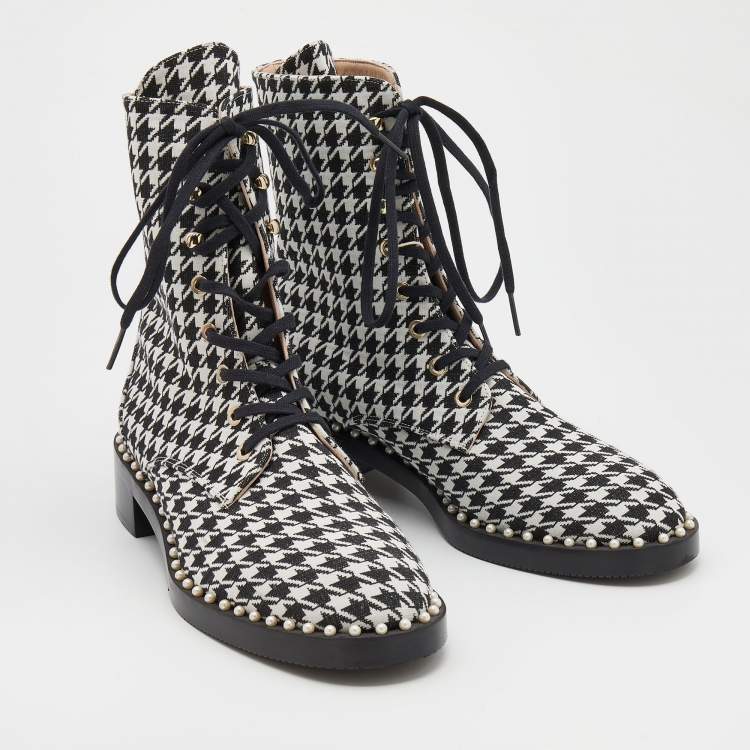 Pre Owned Stuart Weitzman Black/White Houndstooth Fabric Lace Up Ankle Length Boots Size 38.5