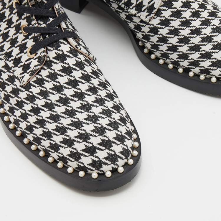 Pre Owned Stuart Weitzman Black/White Houndstooth Fabric Lace Up Ankle Length Boots Size 38.5