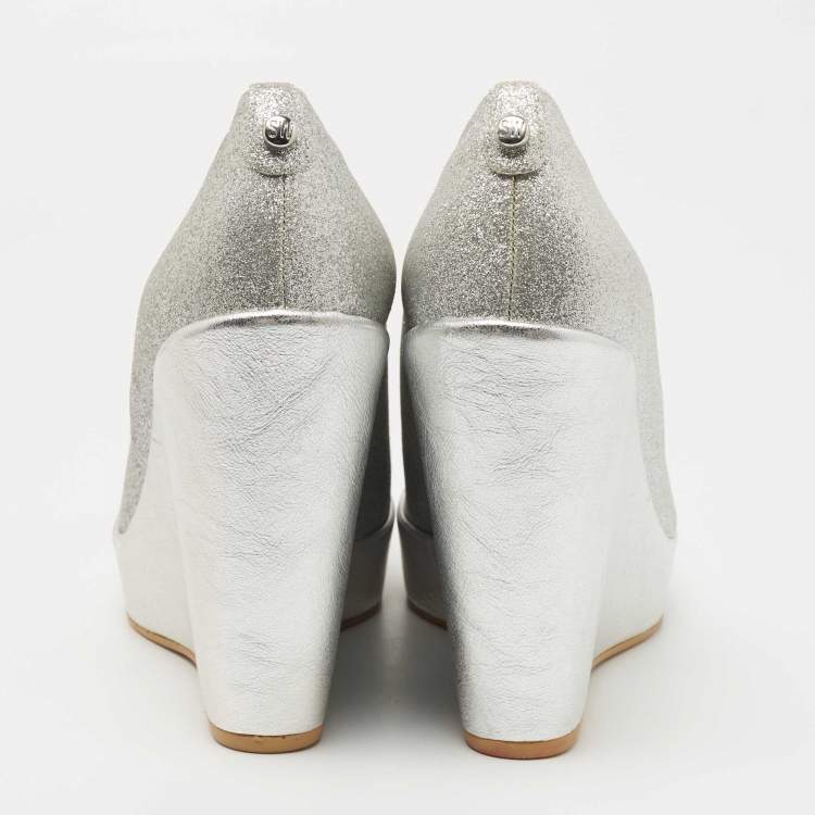 Pre Owned Stuart Weitzman Silver Leather and Glitter Wedge Pumps Size 39 