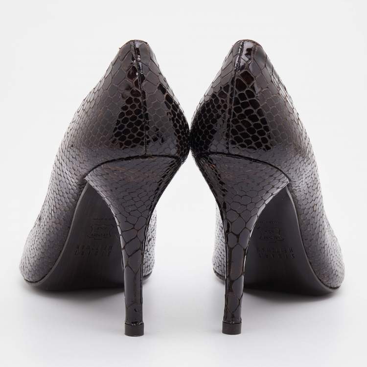 Pre Owned Stuart Weitzman Dark Brown Python Embossed Patent Leather Pointed Toe Pumps Size 39.5