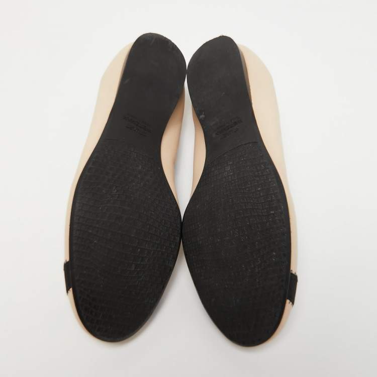 Pre Owned Stuart Weitzman Beige/Black Leather Scrunch Ballet Flats Size 36.5