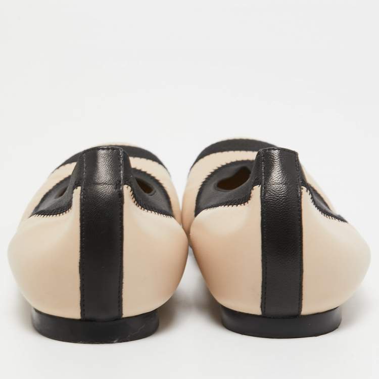 Pre Owned Stuart Weitzman Beige/Black Leather Scrunch Ballet Flats Size 36.5