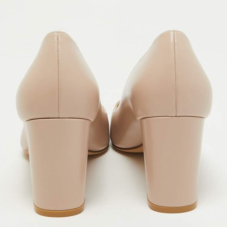 Pre Owned Stuart Weitzman Beige Leather Block Heel Pointed Pumps Size 40
