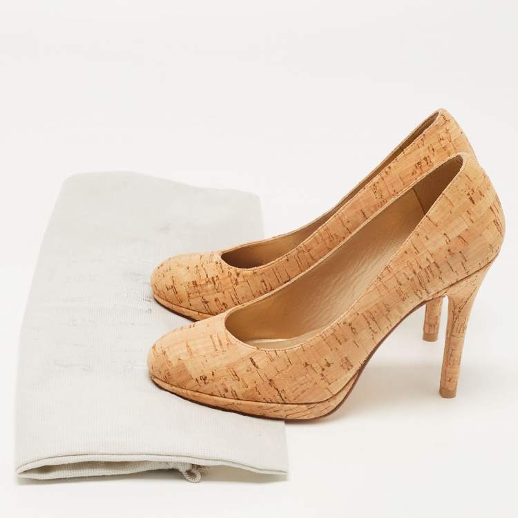 Pre Owned Stuart Weitzman Beige Cork Round Toe Pumps Size 35.5
