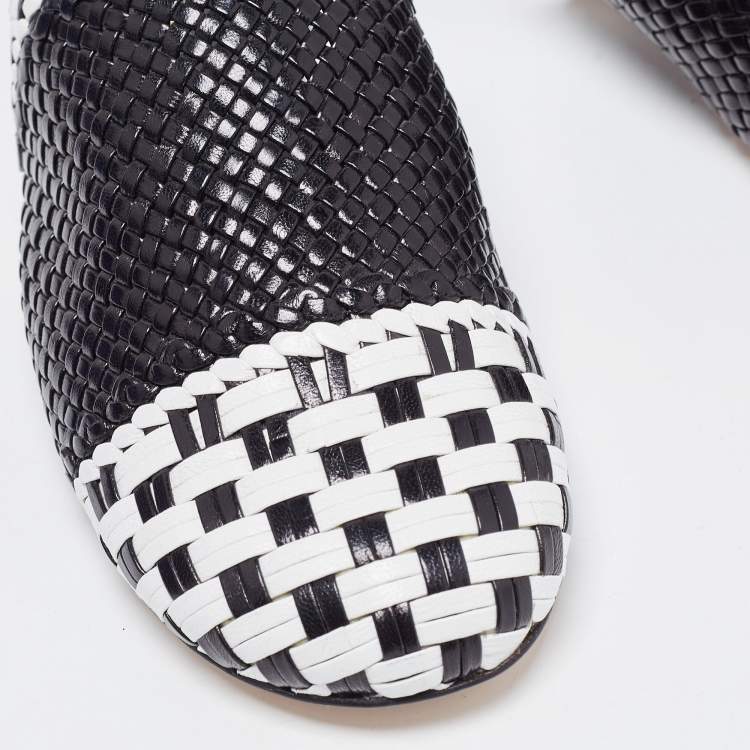 Pre Owned Stuart Weitzman Black/White Woven Leather Indiana Flat Mules Size 36