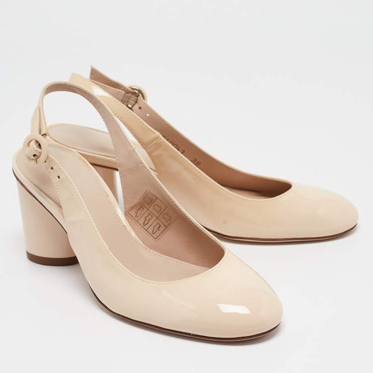 Pre Owned Stuart Weitzman Cream Patent Leather Coretta Pumps Size 38