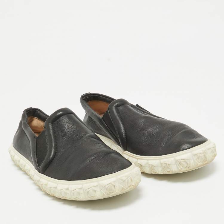 Pre Owned Stuart Weitzman Black Leather Slip On Sneakers Size 38.5