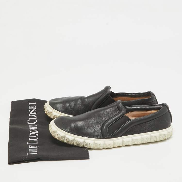 Pre Owned Stuart Weitzman Black Leather Slip On Sneakers Size 38.5