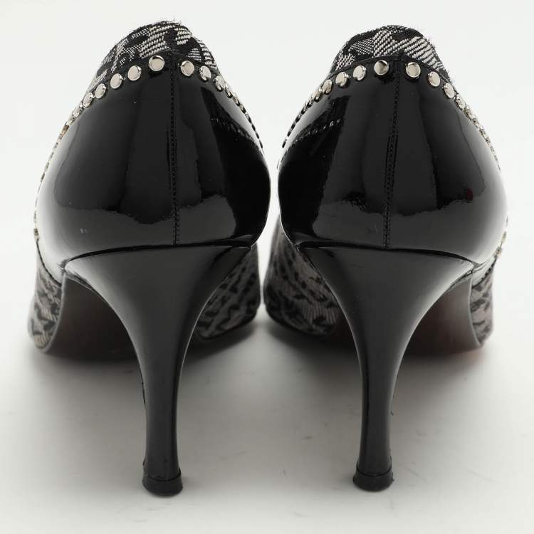 Pre Owned Stuart Weitzman Black/Grey Signature Canvas and Patent Leather Embellished Pumps Size 39.5