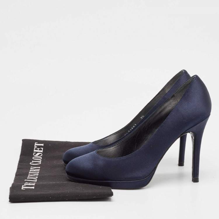 Pre Owned Stuart Weitzman Navy Blue Satin Round Toe Platform Pumps Size 38