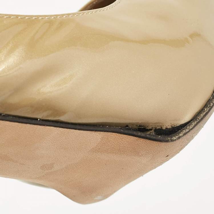 Pre Owned Stuart Weitzman Beige Patent Peep Toe Slingback Pumps Size 36